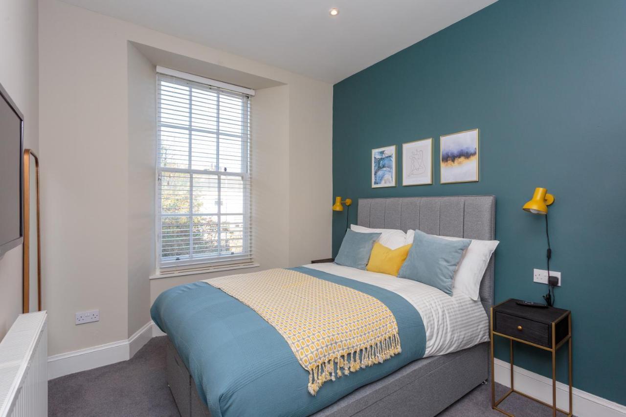 Lovely Apartment Beneath Edinburgh Castle エクステリア 写真