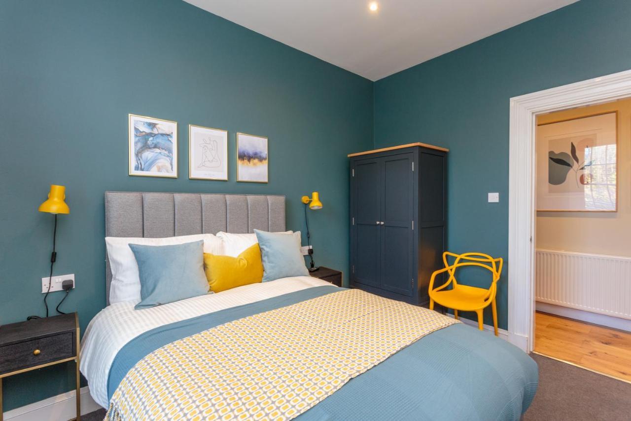 Lovely Apartment Beneath Edinburgh Castle エクステリア 写真