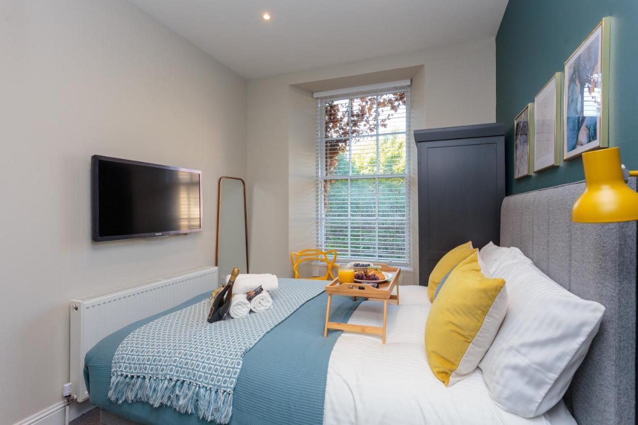 Lovely Apartment Beneath Edinburgh Castle エクステリア 写真