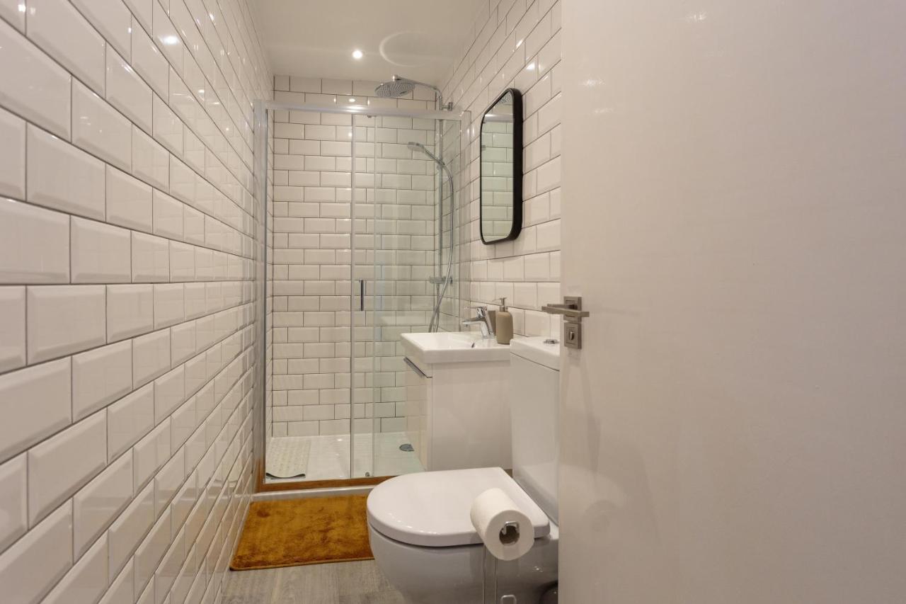 Lovely Apartment Beneath Edinburgh Castle エクステリア 写真